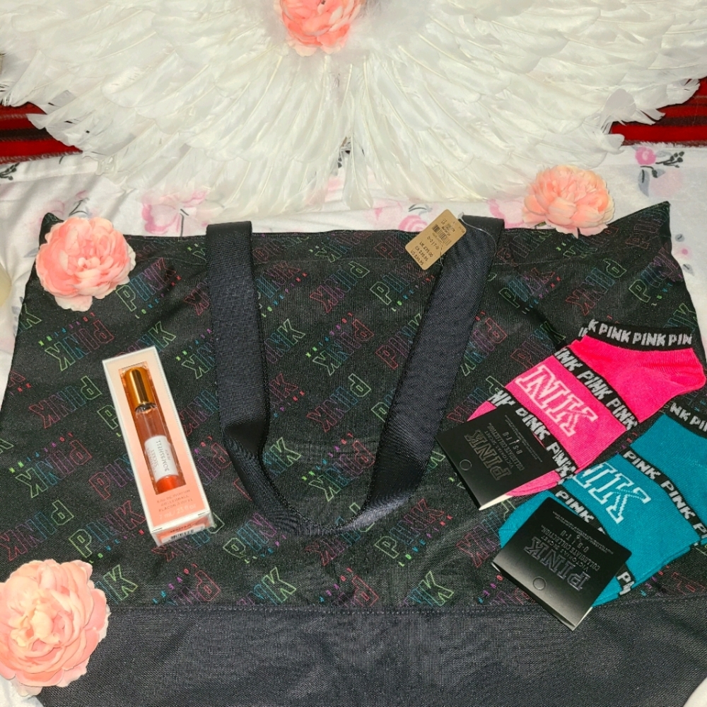 💗NWT💗 VS PINK Tote, Bombshell BEACH, Socks!